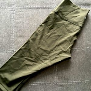 Lululemon High Rise Crop